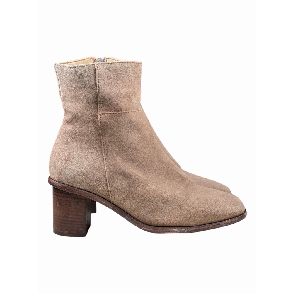 Patina Suede Tan Ankle Booties with Stacked Heel Women's Sz 8.5